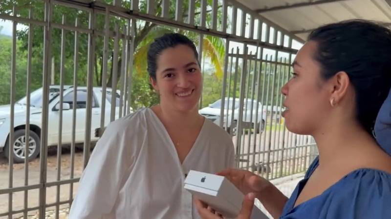 While Doing A Market In The Street, They Accidentally Fell Into Our Yards Feat Roxxan, Marasexx, Pronoiamey, Megansxx Teen, Doggy Style, 18 Year Old, Colombian, Homemade Hd Porn Video