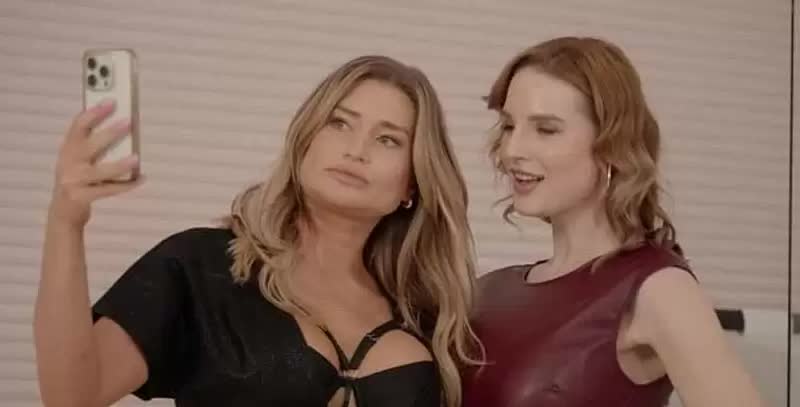 Horny Women, Mid-Life Crisis Candy Alexa, Christian Clay, Juan Lucho, Bonni Gee, Calita Fire, Sarah Sultry, Tommy Cabrio, Yeri Blue Porn Video
