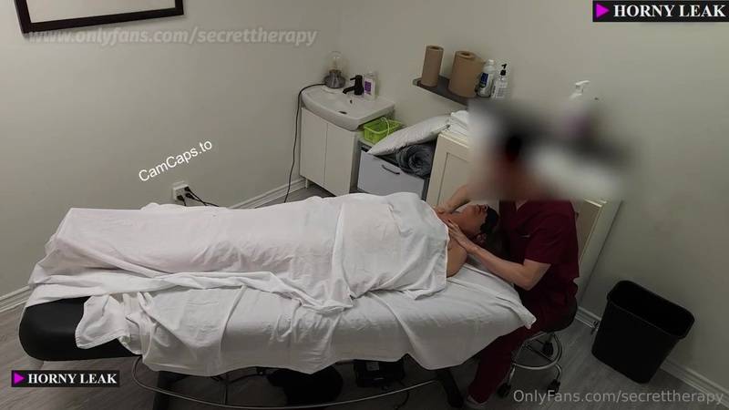 Secret Therapy Rita Came With Her Husband Booked With A Couples Massage Porn Video